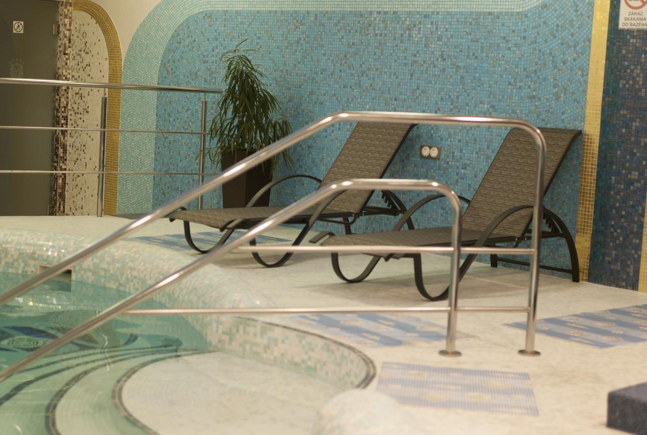 Wellness Hotel Loewe Pöstyén Kültér fotó