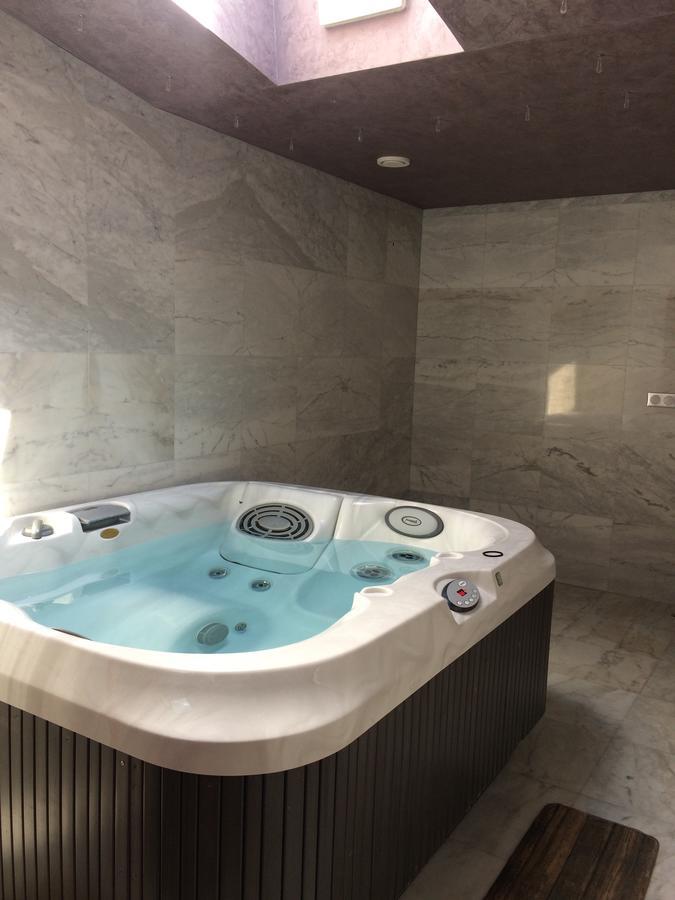 Wellness Hotel Loewe Pöstyén Kültér fotó